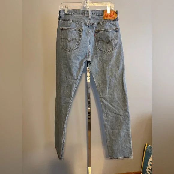 Levis 501 Jeans Mens 33x36 Blue Button Fly Medium Wash Mid Rise Denim Workwear - Picture 2 of 7